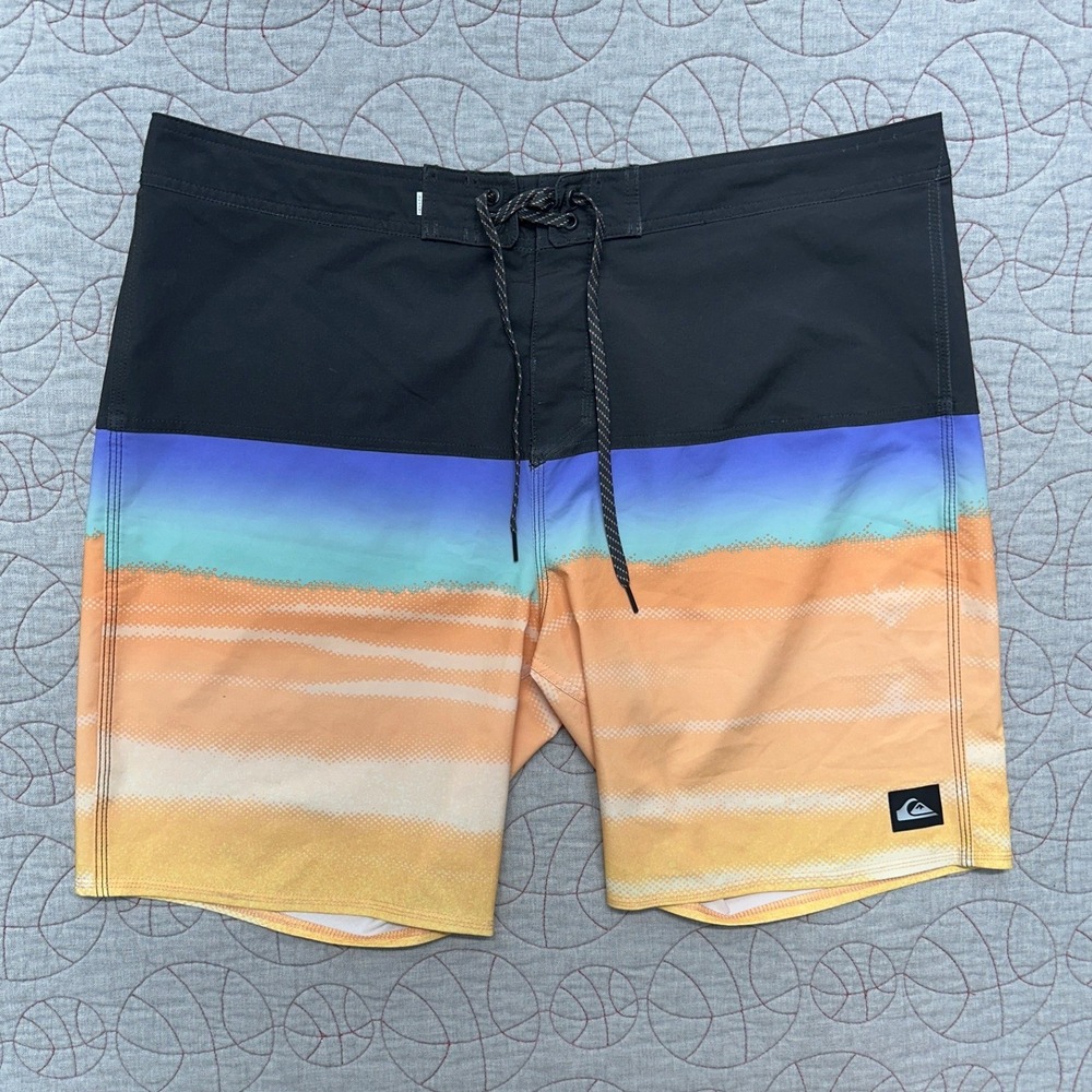Quiksilver Board Shorts Black Orange Highline / Men's 38